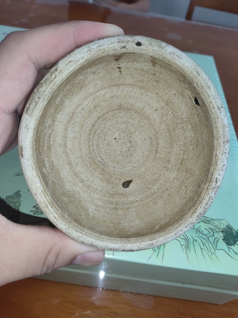 古玩陶瓷元末明初,磁州窯金黃釉唇口碗拍賣,當前價格399元