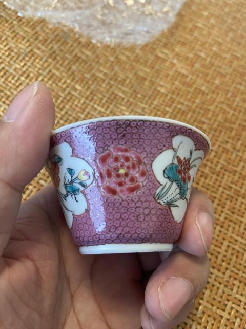 古玩陶瓷雍正粉彩人物花鳥杯拍賣,當前價格9999元