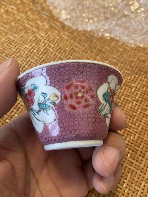 古玩陶瓷雍正粉彩人物花鳥杯拍賣,當前價格9999元