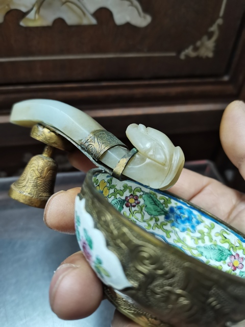 古玩玉器清和田玉“龍首帶鉤”鑲銅胎琺瑯彩杯拍賣，當前價格9999元