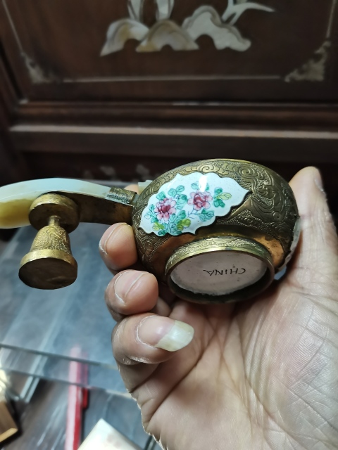 古玩玉器清和田玉“龍首帶鉤”鑲銅胎琺瑯彩杯拍賣，當前價格9999元