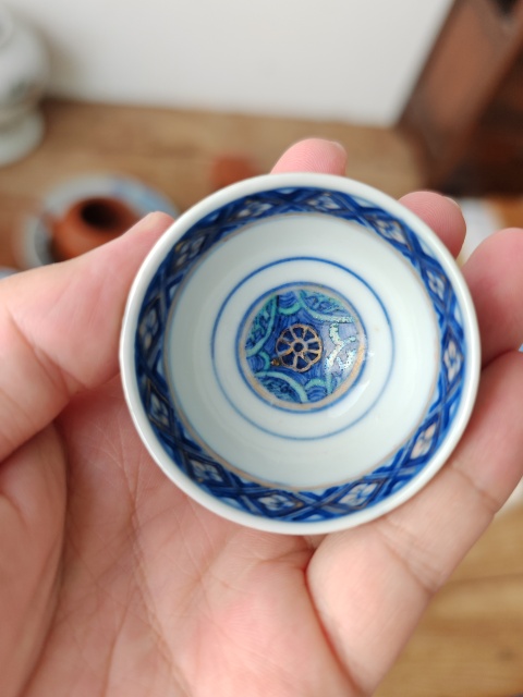 古玩陶瓷青花加彩描金纏枝花紋杯拍賣,當前價格4500元