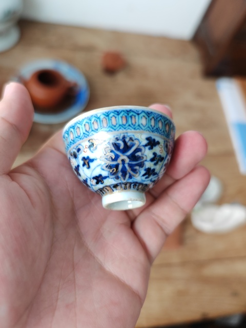 古玩陶瓷青花加彩描金纏枝花紋杯拍賣,當前價格4500元