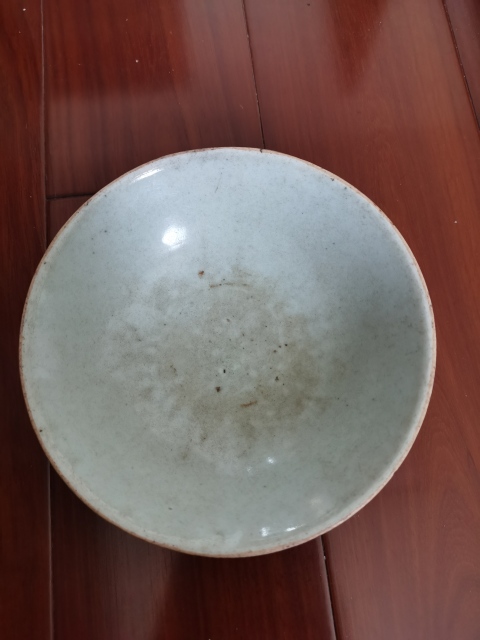 古玩陶瓷清中期豆青碗拍賣，當(dāng)前價(jià)格320元