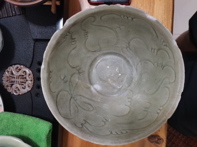 古玩陶瓷金村青瓷刻花撇口碗拍賣，當(dāng)前價(jià)格1000元