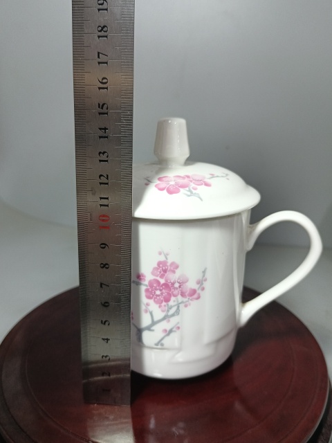 古玩陶瓷精美彩繪梅花詩文手把蓋杯拍賣，當前價格218元