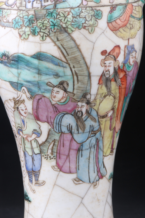 古玩陶瓷【8475】清晚期  哥釉粉彩通景拜相圖獸耳銜環(huán)觀音瓶拍賣，當(dāng)前價(jià)格2200元