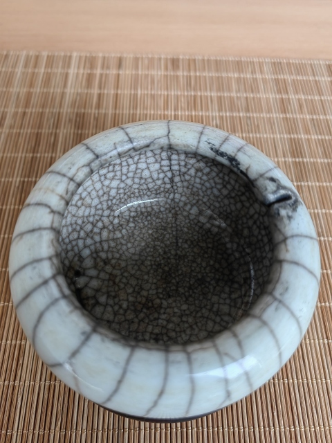 古玩陶瓷清乾隆仿官釉大開片哥釉水盂拍賣,當前價格6800元