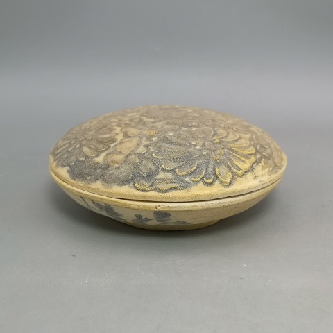 古玩陶瓷元代青花花卉紋粉盒子母盒拍賣，當前價格12345元