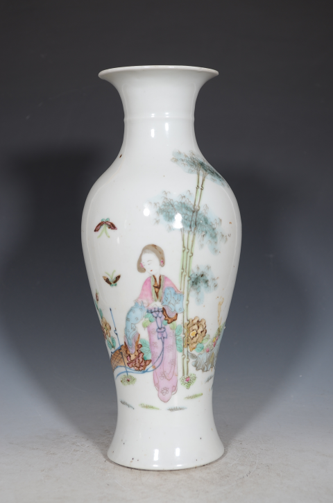 古玩陶瓷【名家精品】民國粉彩美人春色詩文觀音瓶拍賣,當(dāng)前價(jià)格688元
