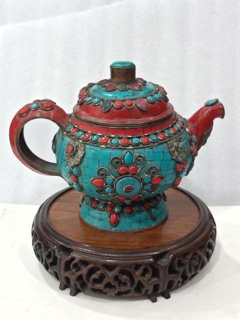 銅鑲嵌寶石酥油茶壺拍賣，當(dāng)前價格2880元
