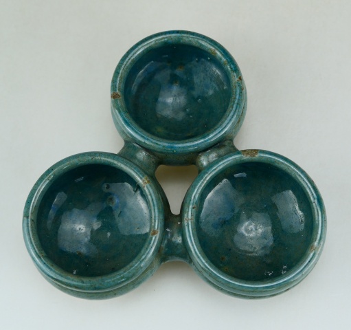 古玩陶瓷明末清初.孔雀綠釉三連洗(文房雅器)拍賣,當前價格380元
