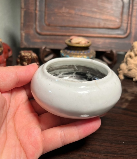 古玩陶瓷清中晚期白釉鏜鑼洗拍賣,當(dāng)前價(jià)格3000元
