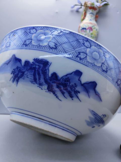 古玩陶瓷日本青花山水大碗拍賣,當前價格1999元
