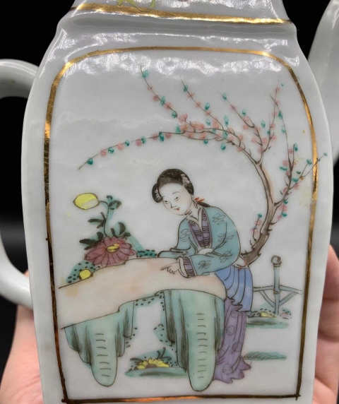 古玩陶瓷晚清民國名家汪淦泉作四方侍女紋執(zhí)壺拍賣，當前價格1300元