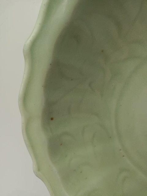 古玩陶瓷龍泉窯刻花盤拍賣，當前價格38888元