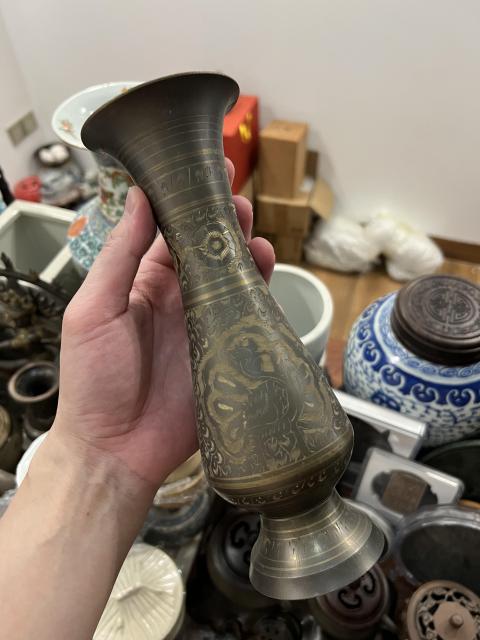 古玩雜項(特價)晚清民國刻畫銅瓶拍賣,當前價格298元