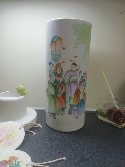 古玩陶瓷清末民國粉彩人物帽筒拍賣,當前價格4200元