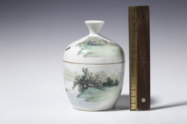 古玩陶瓷民國·淺絳彩山水紋蓋缸真品鑒賞圖