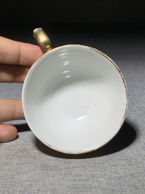 古玩陶瓷【民國(guó)·通體金光燦燦,趣味盎然】通體金釉把杯拍賣,當(dāng)前價(jià)格777元