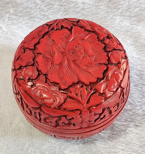 古玩雜項剔紅雕漆蓋盒拍賣,當前價格388元