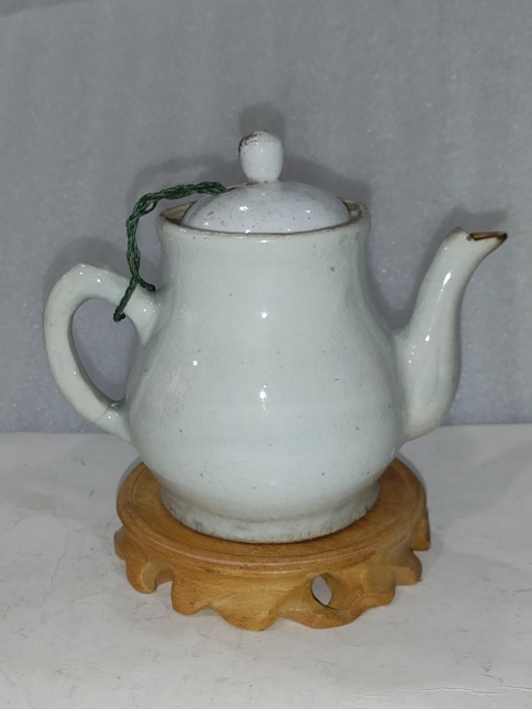 古玩雜項(xiàng)白瓷茶壺一把拍賣,當(dāng)前價(jià)格780元