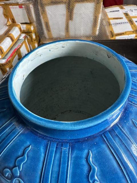 古玩陶瓷孔雀藍(lán)釉堆塑魚藻紋蓋罐拍賣，當(dāng)前價(jià)格680元