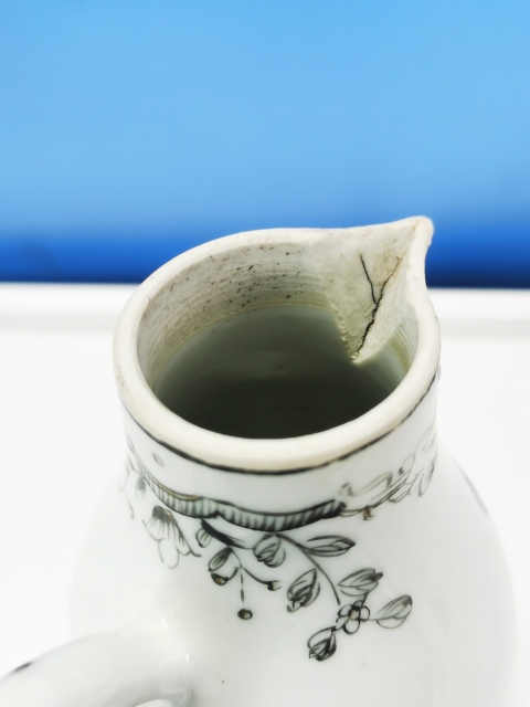 古玩陶瓷清早期雍正 墨彩西洋人物壺拍賣，當前價格2000元