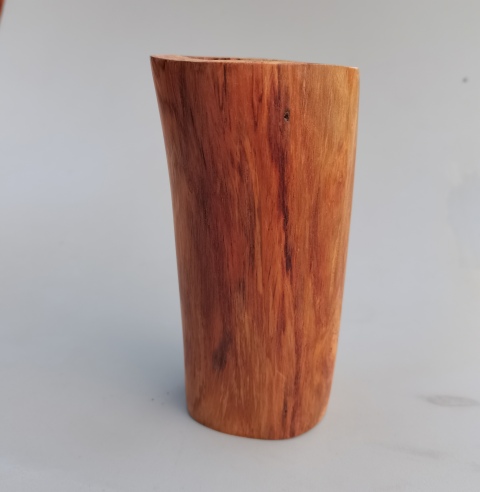 古玩雜項海南黃花梨隨型筆筒拍賣,當前價格4800元