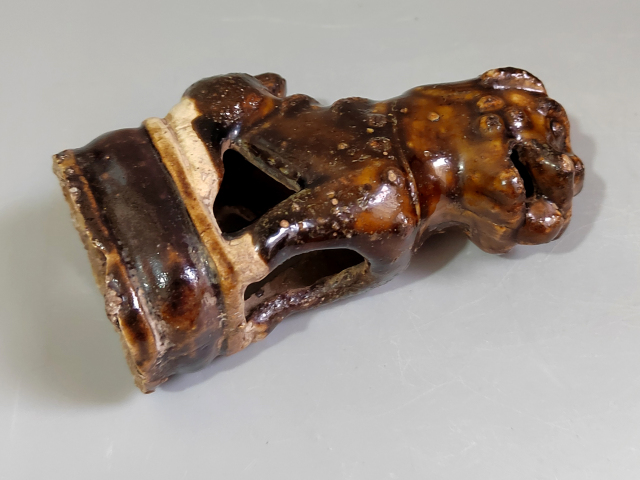 古玩陶瓷清晚期醬釉獅子擺件（已實物鑒真）拍賣，當前價格1600元