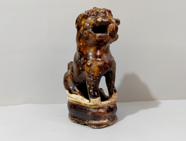 古玩陶瓷清晚期醬釉獅子擺件（已實物鑒真）拍賣，當前價格1600元