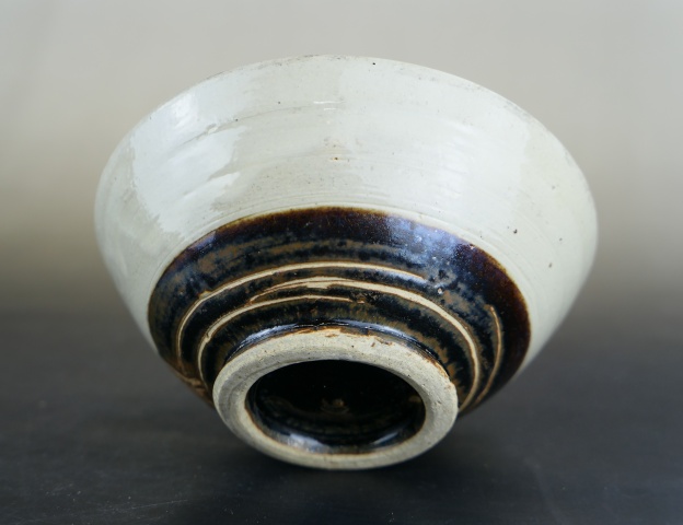 古玩陶瓷元代.黑白釉緇素碗（1279年-1368年）拍賣，當(dāng)前價(jià)格3600元