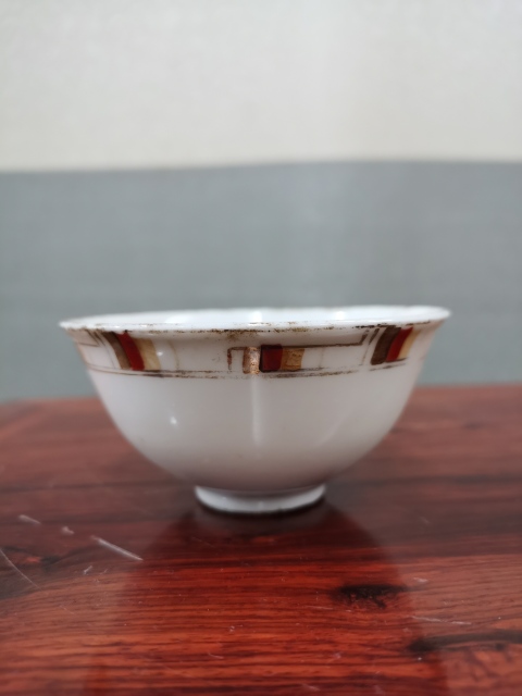 古玩陶瓷解放初期白釉花邊碗拍賣，當前價格360元