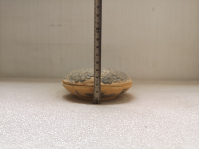 古玩陶瓷宋代青花花卉紋子母粉盒拍賣,當前價格23456元