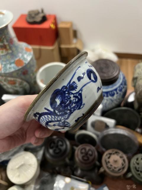 古玩陶瓷清中期青花趕珠龍紋香爐拍賣,當前價格999元