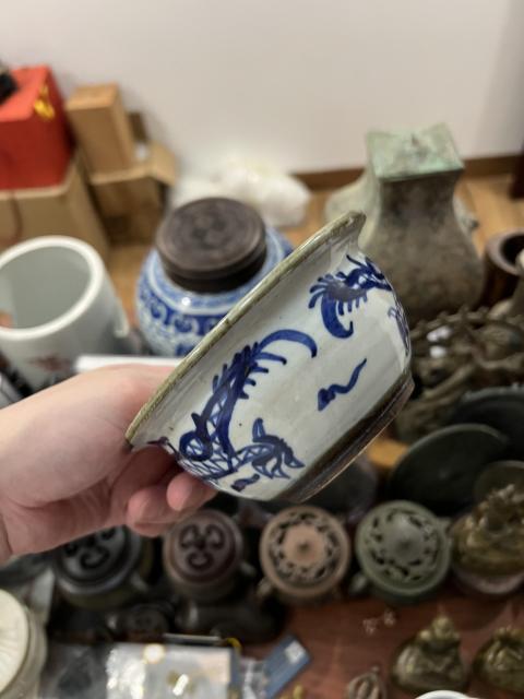 古玩陶瓷清中期青花趕珠龍紋香爐拍賣,當前價格999元