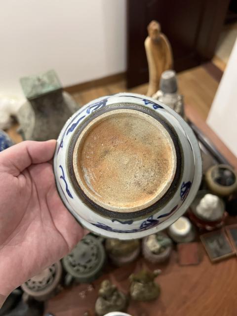 古玩陶瓷清中期青花趕珠龍紋香爐拍賣,當前價格999元