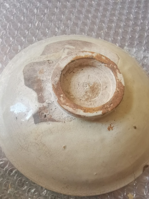 古玩陶瓷宋代，登封窯，芝麻支釘白釉淺碗拍賣，當(dāng)前價格999元