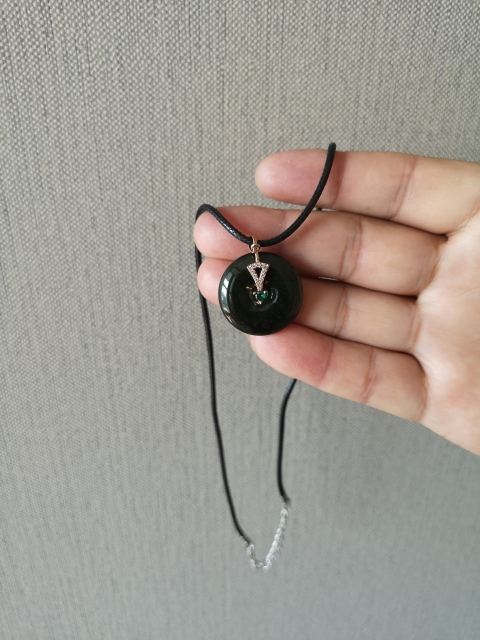 古玩玉器天然翡翠“平安扣”掛墜拍賣,當前價格160元