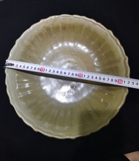 古玩陶瓷元龍泉窯花口盤拍賣,當前價格19800元