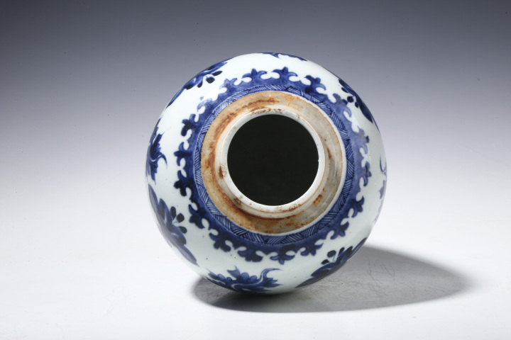 古玩陶瓷清康熙·青花纏枝秋葵紋罐真品鑒賞圖