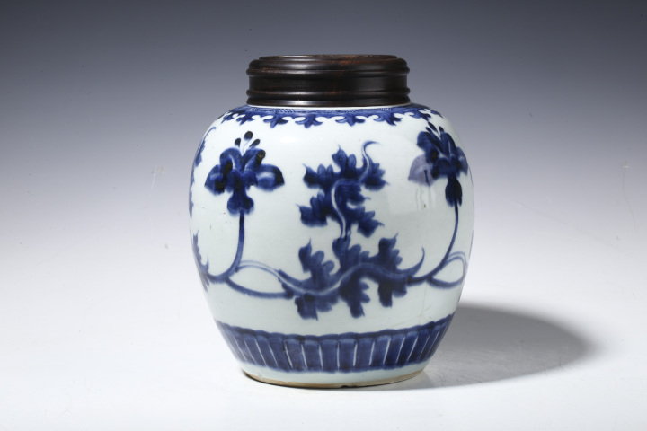 古玩陶瓷清康熙·青花纏枝秋葵紋罐真品鑒賞圖