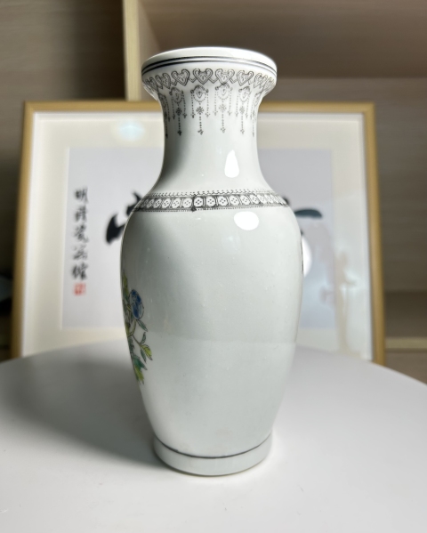 古玩陶瓷粉彩雉雞牡丹圖盤口瓶拍賣，當前價格290元