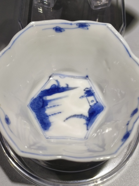 古玩陶瓷（新年放漏中）清康熙·青花山水人物-鴛鴦戲水-六方杯碟拍賣，當前價格2862元