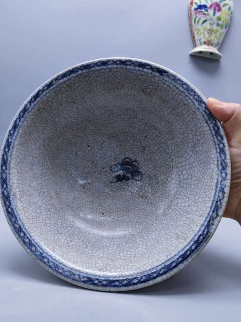 古玩陶瓷哥釉青花碗拍賣，當前價格4600元