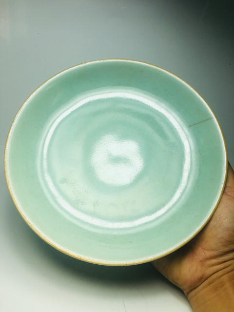 古玩陶瓷釉水漂亮豆青釉盤拍賣,當前價格588元