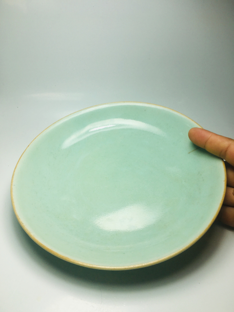 古玩陶瓷釉水漂亮豆青釉盤拍賣,當前價格588元