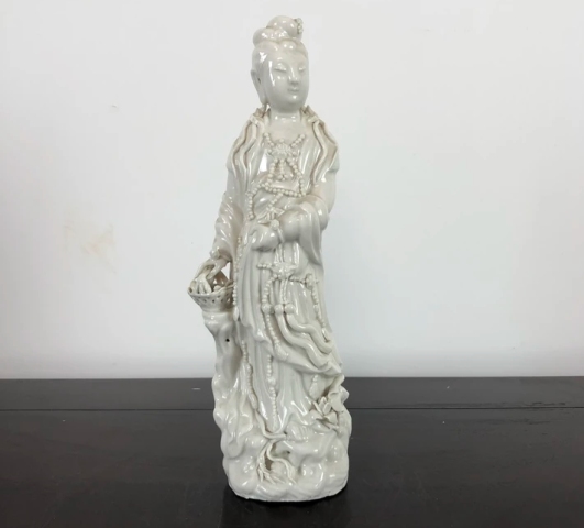 古玩陶瓷清.全美品白釉觀音塑像拍賣，當前價格29800元