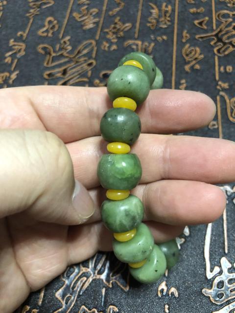 古玩玉器精品和田碧玉手串拍賣，當前價格188元