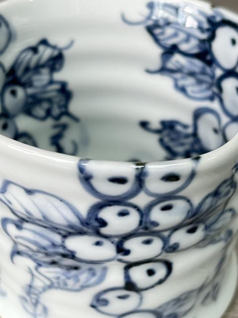 古玩陶瓷青花葡萄??紋主人杯拍賣，當前價格380元